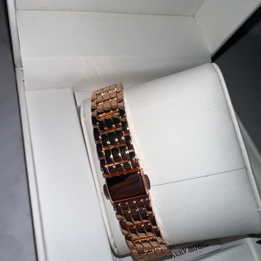 L&CO ROSEGOLD WATCH - Picture 4 of 5